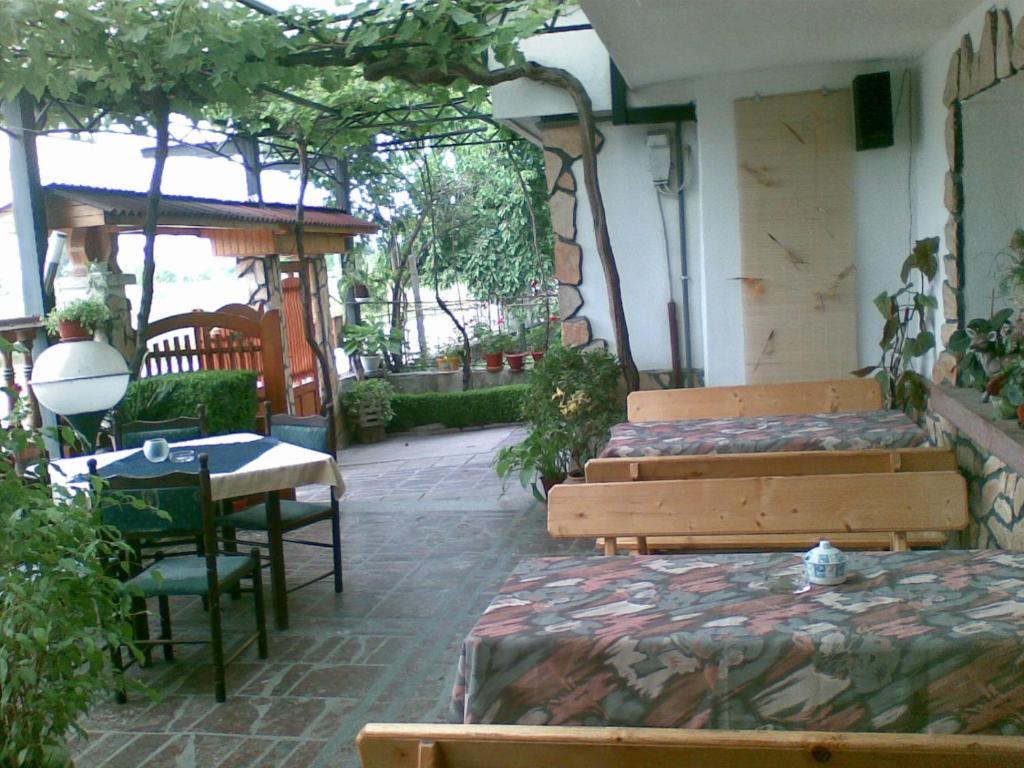 Family Hotel Natalis Hisarya Bagian luar foto